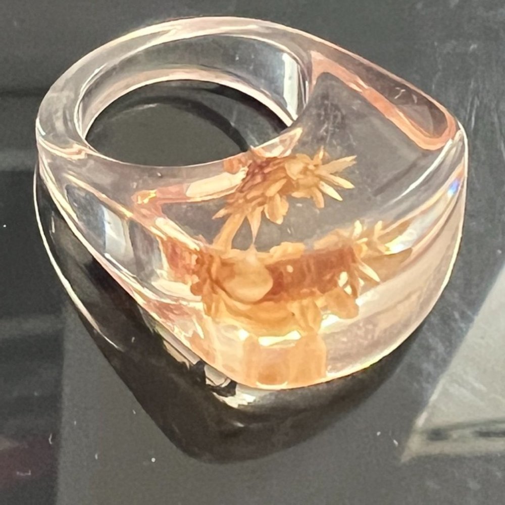 Vintage Lucite Ring Clear Flower Embedded size 5 1960's